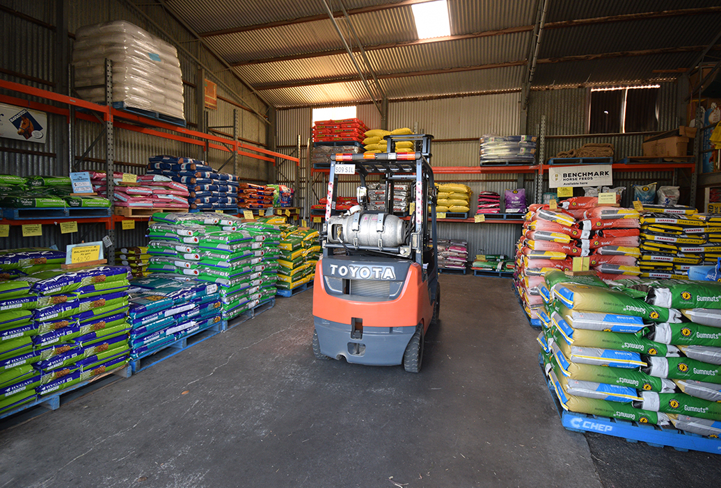 premium-horse-feed-domestic-professional-sanders-fodder-gawler-south-australia