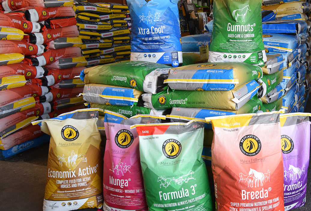 premium-horse-feed-mitavite-sanders-fodder