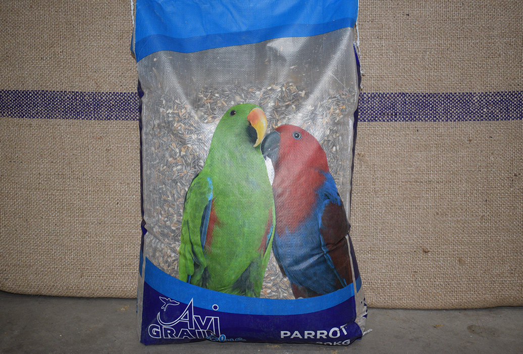 bird-feed-supplies-equipment-sanders-fodder-3