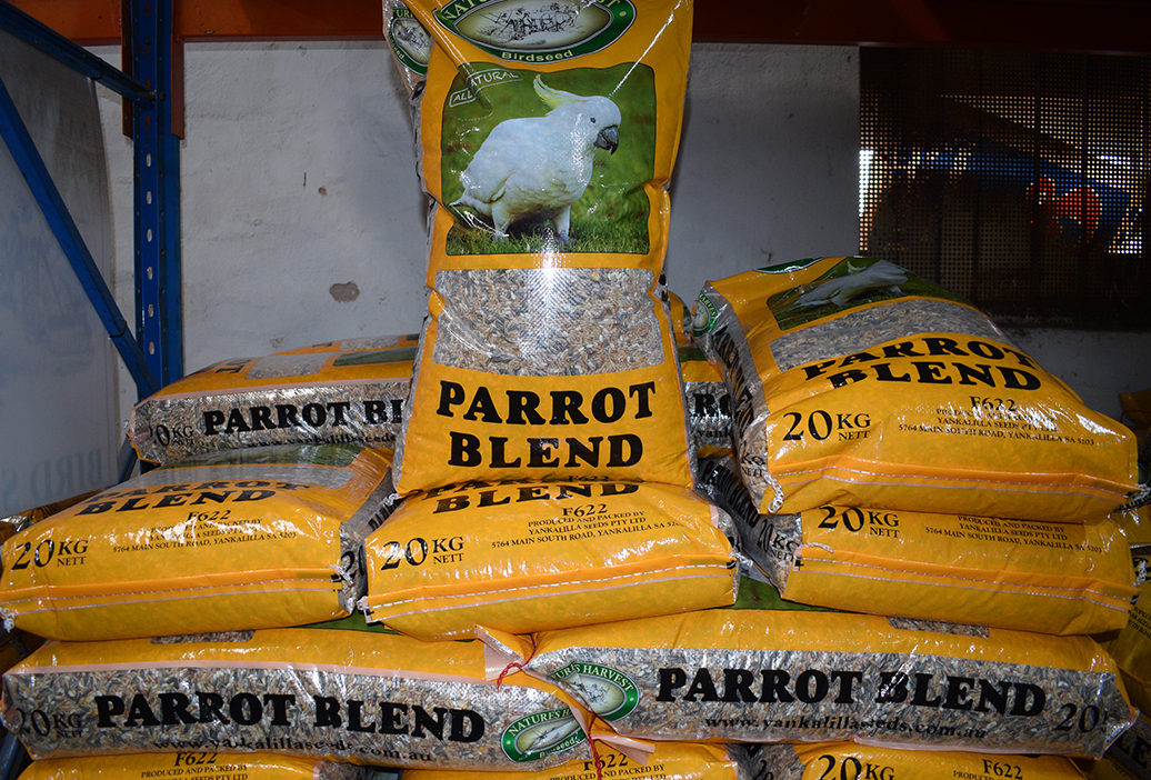 bird-feed-supplies-equipment-sanders-fodder-5