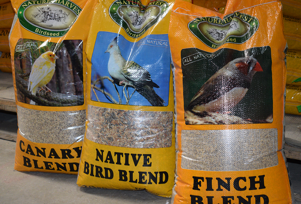 bird-feed-supplies-equipment-sanders-fodder-8