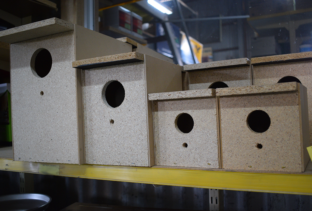 bird-feed-supplies-equipment-sanders-fodder-9
