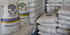oaten-wheaten-chaff-horse-feed-sanders-fodder